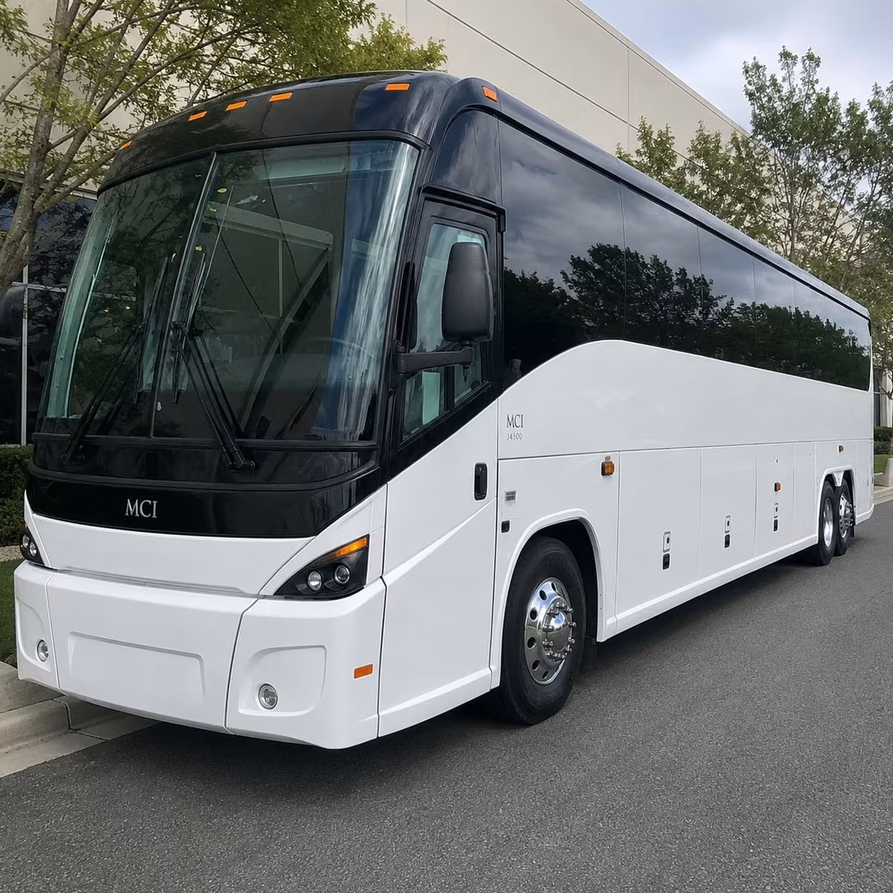 construction site shuttles and industrial workforce transportation around athens